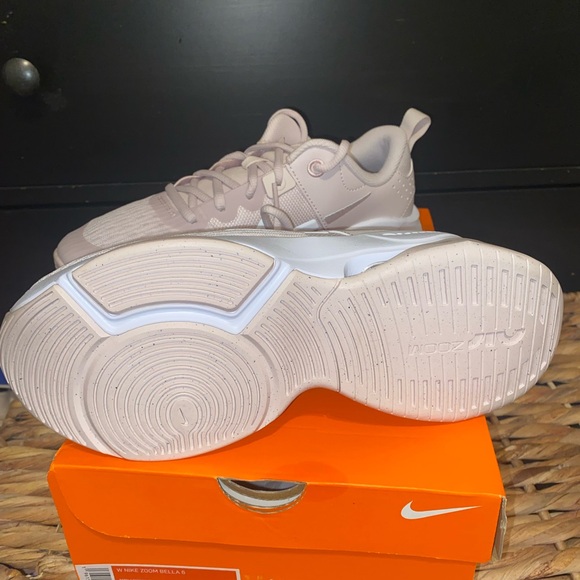 Nike womens - Picture 2 of 4